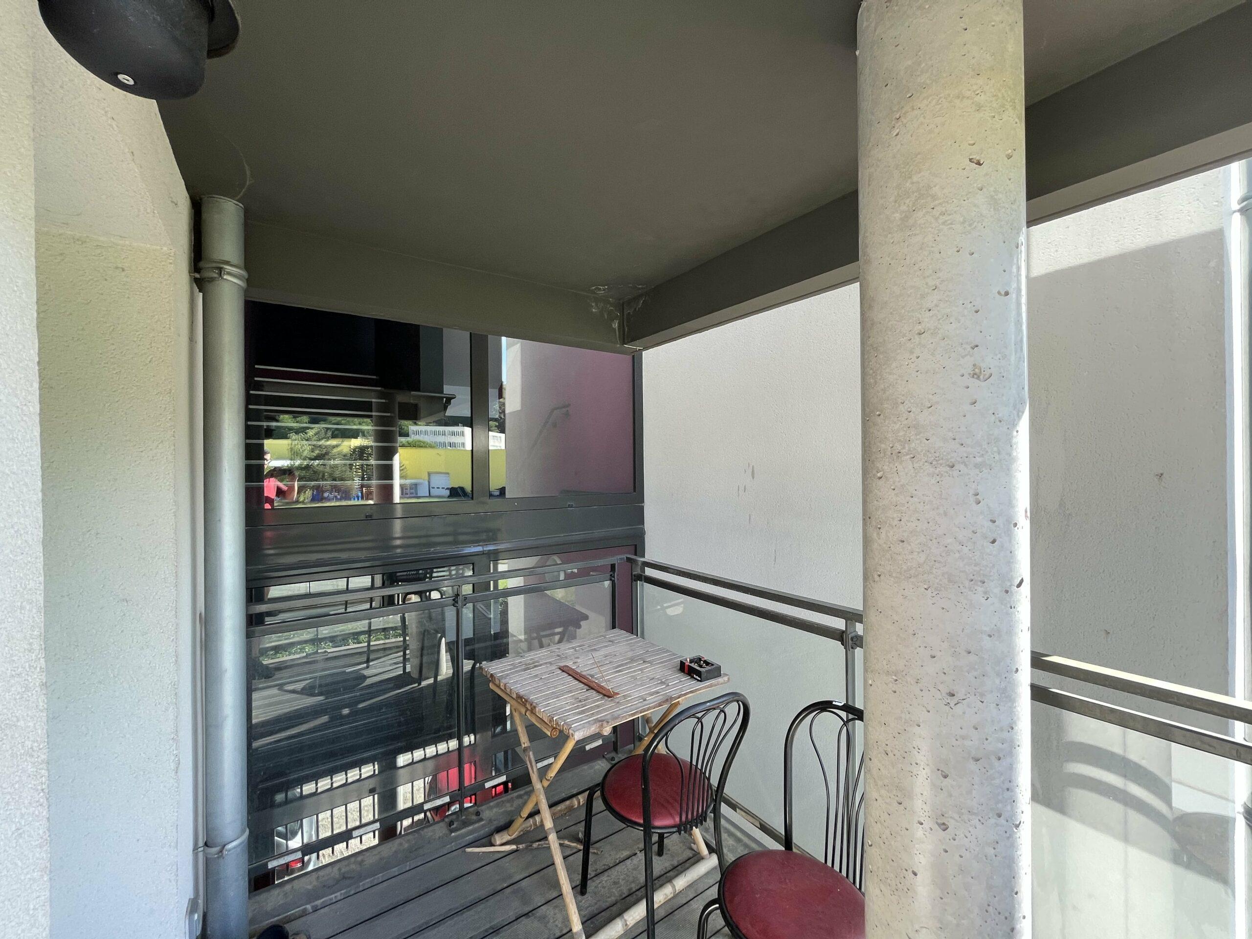 T2 avec balcon et garage