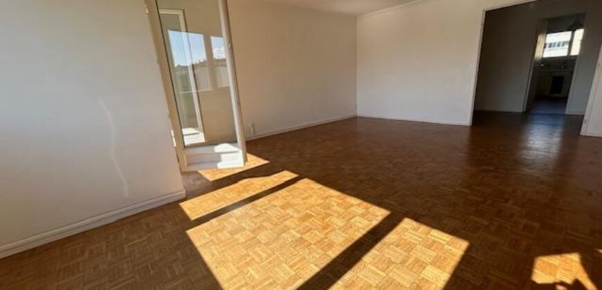 Réf : icsGST1214-001, 4 pièce(s), LYON