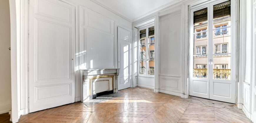 Réf : TAPP84377, 3 pièce(s), LYON