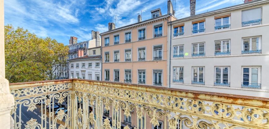 Réf : TAPP84377, 3 pièce(s), LYON