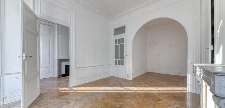 Réf : TAPP84377, 3 pièce(s), LYON