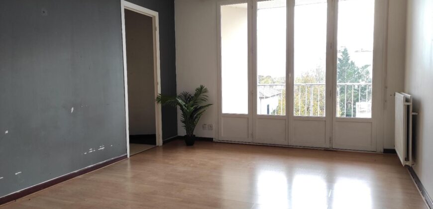 Réf : icsMVL1218-002, 2 pièce(s), DECINES CHARPIEU – LE MOLARD