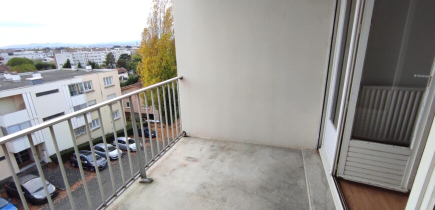 Réf : icsMVL1218-002, 2 pièce(s), DECINES CHARPIEU – LE MOLARD