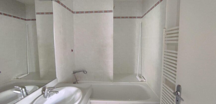 Réf : icsMFZ127-005, 3 pièce(s), BOURG EN BRESSE