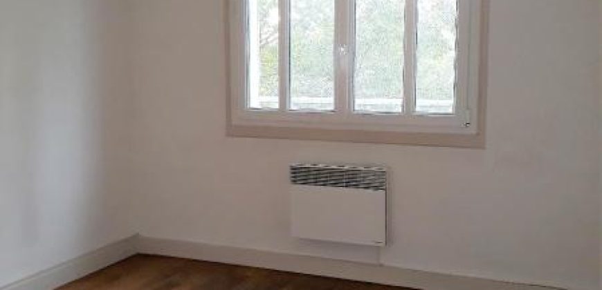 Réf : GES79940018-372, 3 pièce(s), LYON