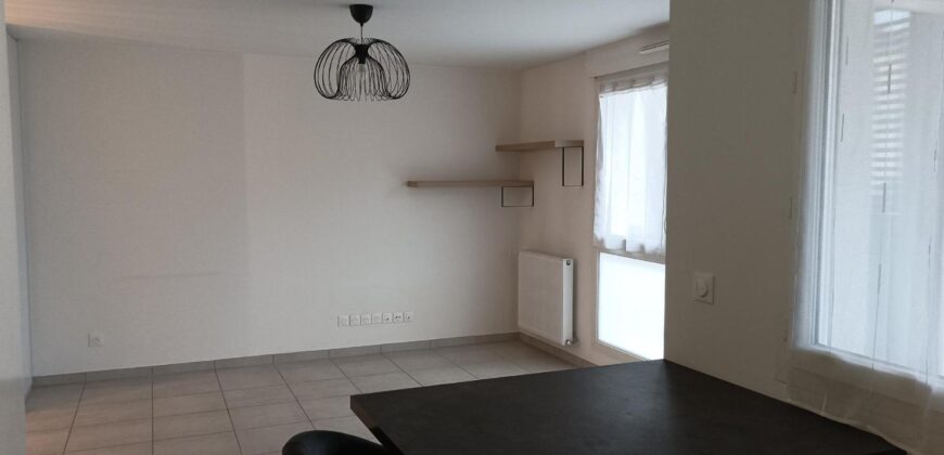 Réf : GES79100021-372, 2 pièce(s), LYON