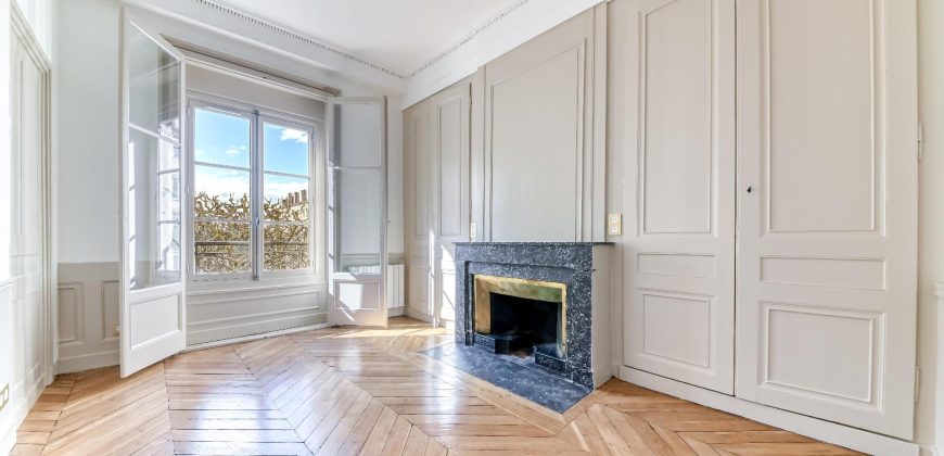 Réf : TAPP84393, 5 pièce(s), LYON