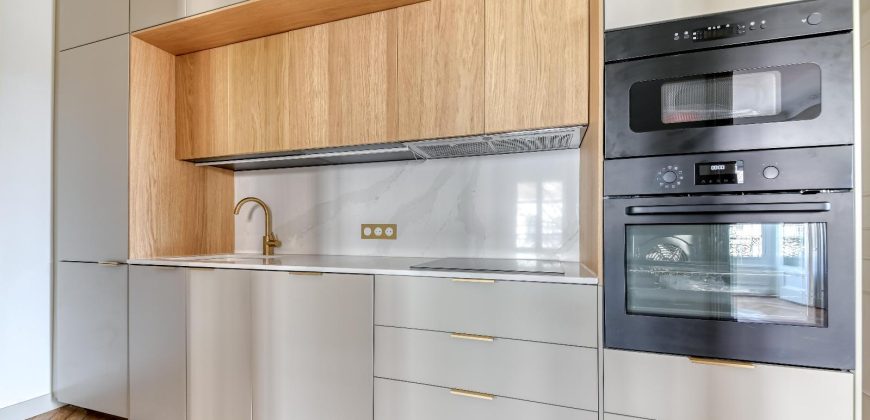 Réf : TAPP84393, 5 pièce(s), LYON