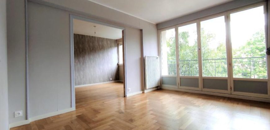 Réf : GES01050341-374, 3 pièce(s), SAINTE FOY LES LYON