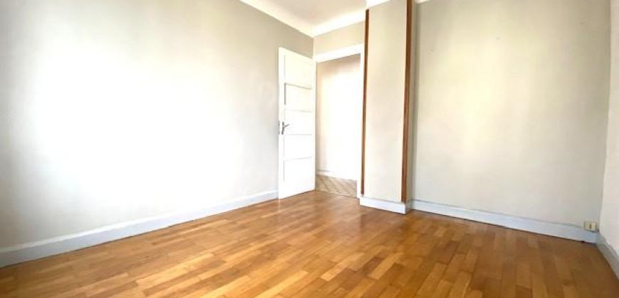 Réf : GES79940017-372, 3 pièce(s), LYON