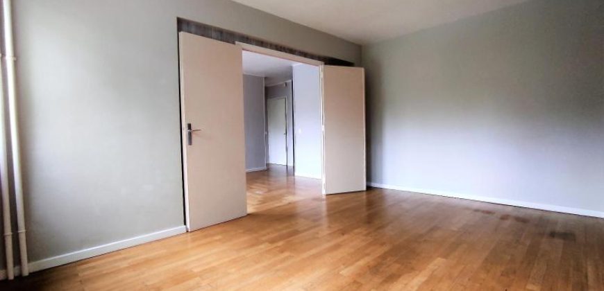 Réf : GES01050341-374, 3 pièce(s), SAINTE FOY LES LYON