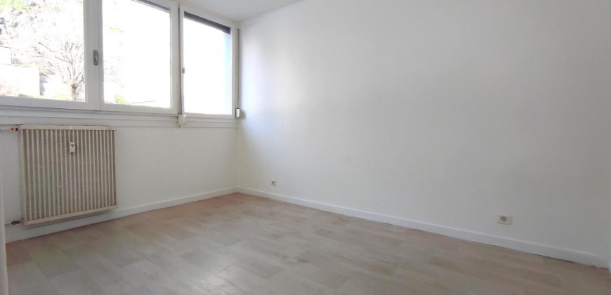 Réf : GES37490001-370, 3 pièce(s), RIVE DE GIER