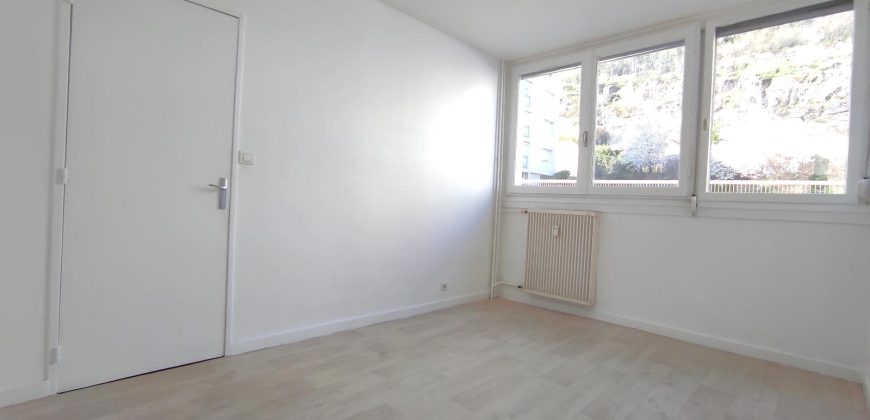 Réf : GES37490001-370, 3 pièce(s), RIVE DE GIER