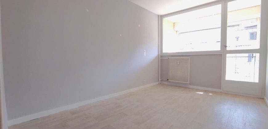 Réf : GES37490001-370, 3 pièce(s), RIVE DE GIER