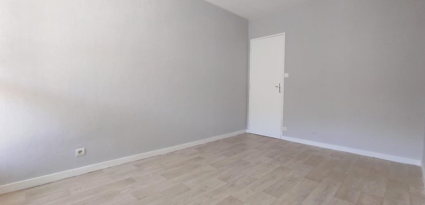 Réf : GES37490001-370, 3 pièce(s), RIVE DE GIER