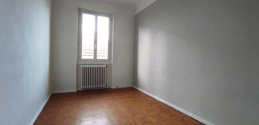 Réf : icsMVL1248-002, 3 pièce(s), VILLEURBANNE