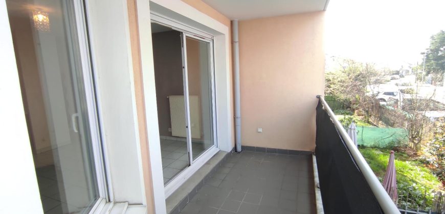 Réf : icsMVL1249-002, 2 pièce(s), DECINES CHARPIEU – LE MOLARD