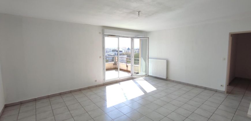 Réf : icsMVL1213-002, 3 pièce(s), VILLEURBANNE