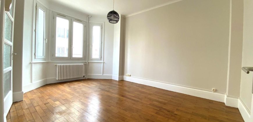 Réf : GES07070024-374, 1 pièce(s), LYON