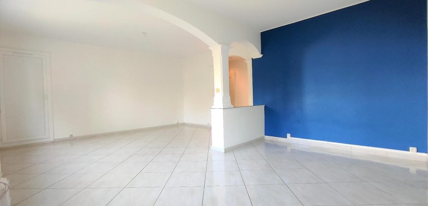 Réf : GES01130018-371, 3 pièce(s), VILLEURBANNE