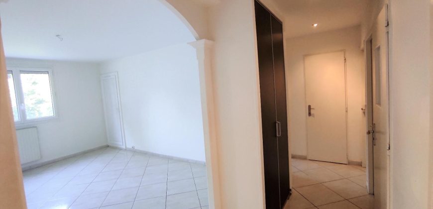 Réf : GES01130018-371, 3 pièce(s), VILLEURBANNE