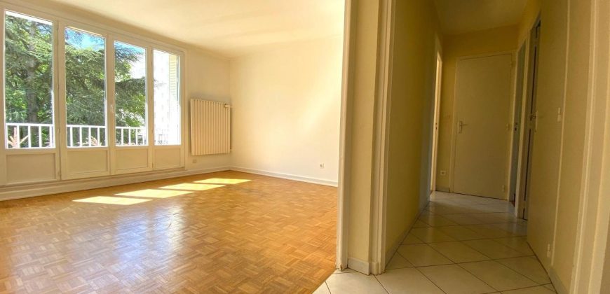 Réf : GES01280019-787, 3 pièce(s), LYON