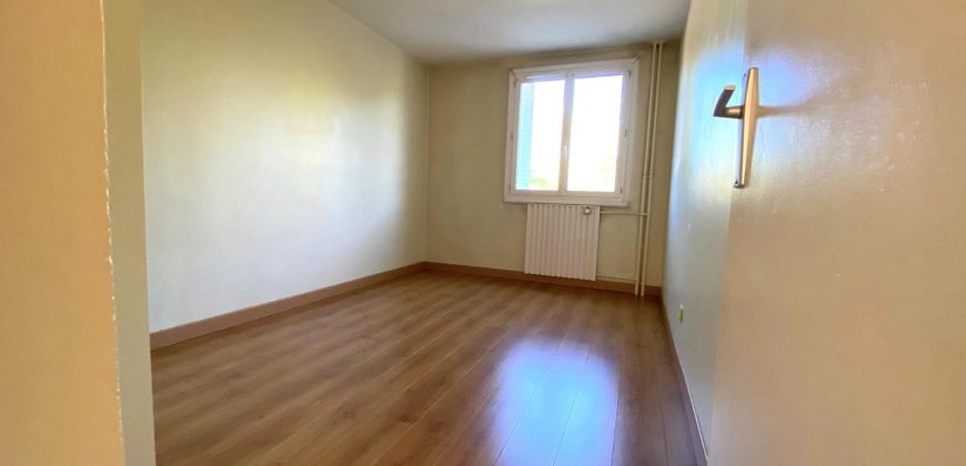 Réf : GES01280019-787, 3 pièce(s), LYON