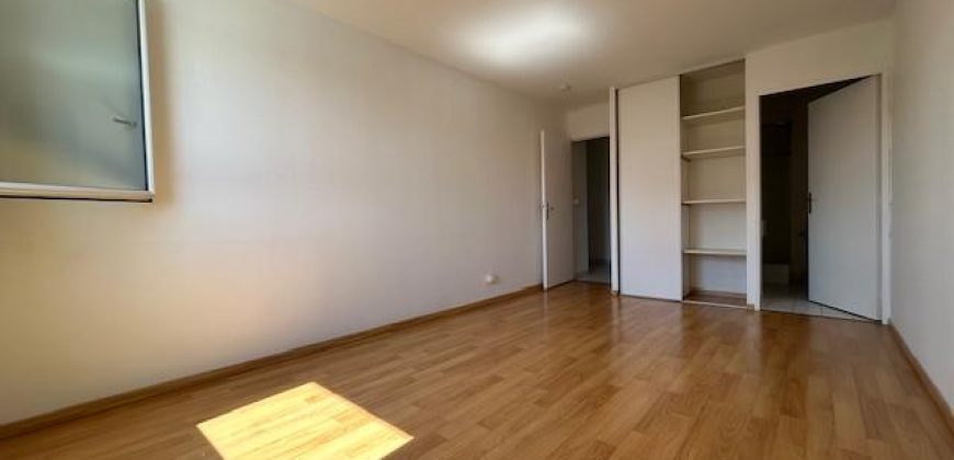 Réf : icsGST1269-001, 1 pièce(s), LYON