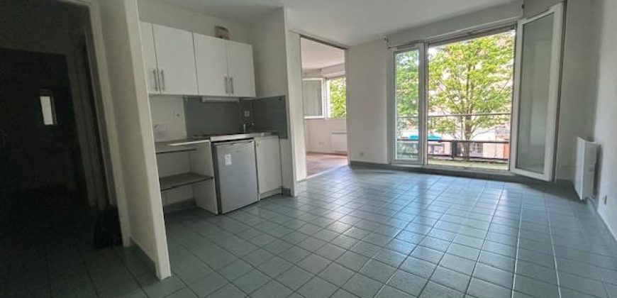 Réf : icsGST1278-001, 2 pièce(s), VILLEURBANNE