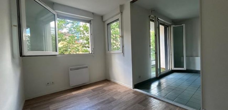 Réf : icsGST1278-001, 2 pièce(s), VILLEURBANNE