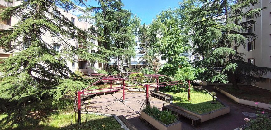 Réf : GES03190033-374, 1 pièce(s), LYON