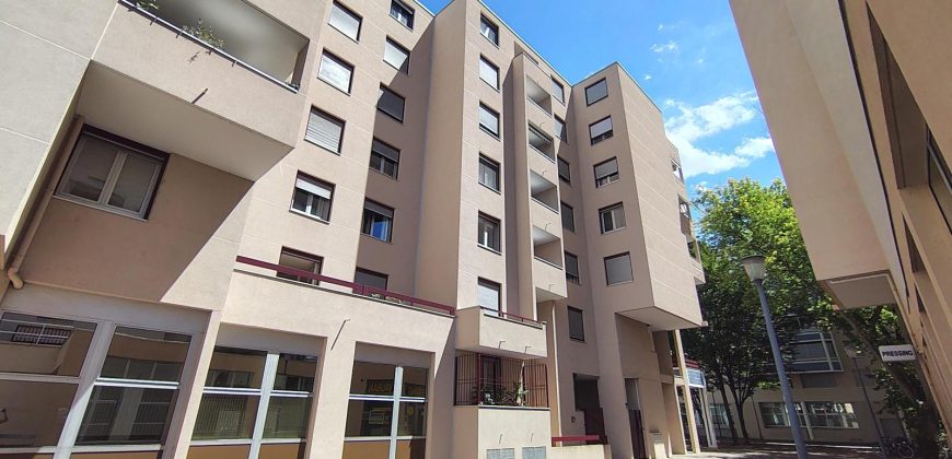 Réf : GES03190033-374, 1 pièce(s), LYON