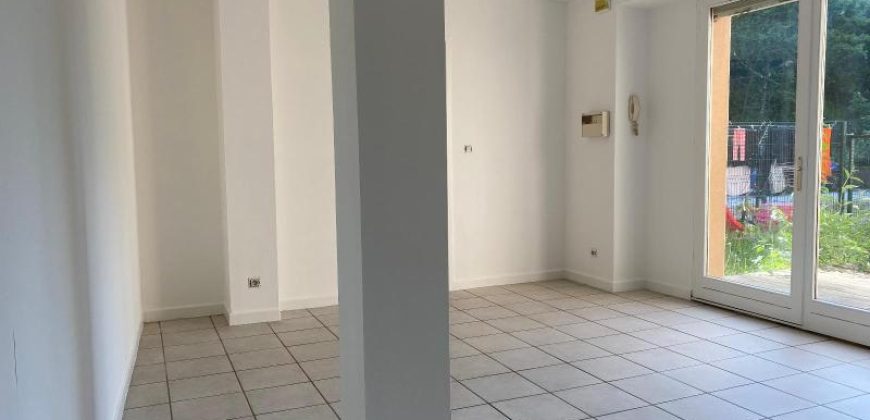 Réf : GES32070004-492, 3 pièce(s), GIVORS