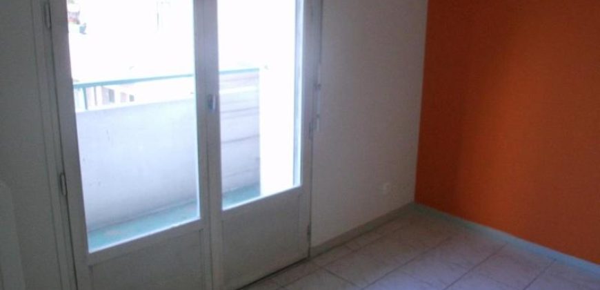 Réf : GES38360319-374, 3 pièce(s), VILLEURBANNE