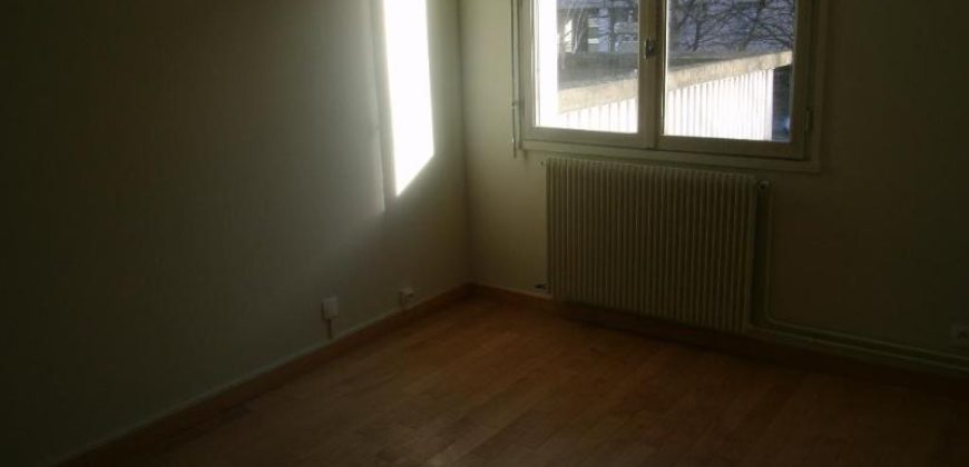 Réf : GES38360319-374, 3 pièce(s), VILLEURBANNE
