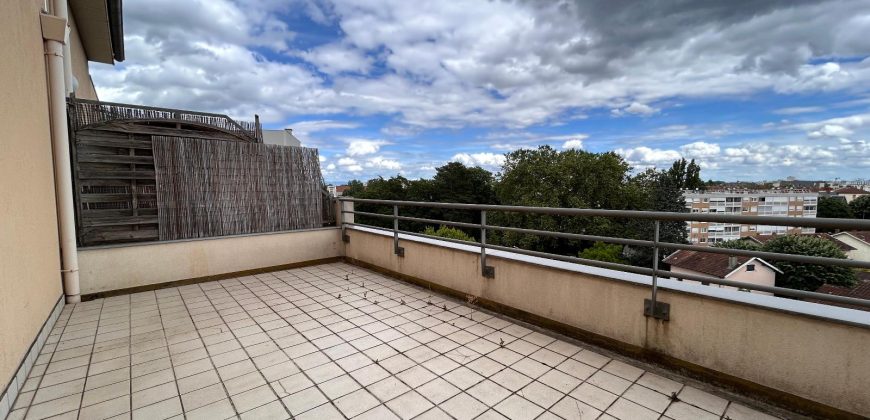Réf : icsMVL1213-002, 3 pièce(s), VILLEURBANNE