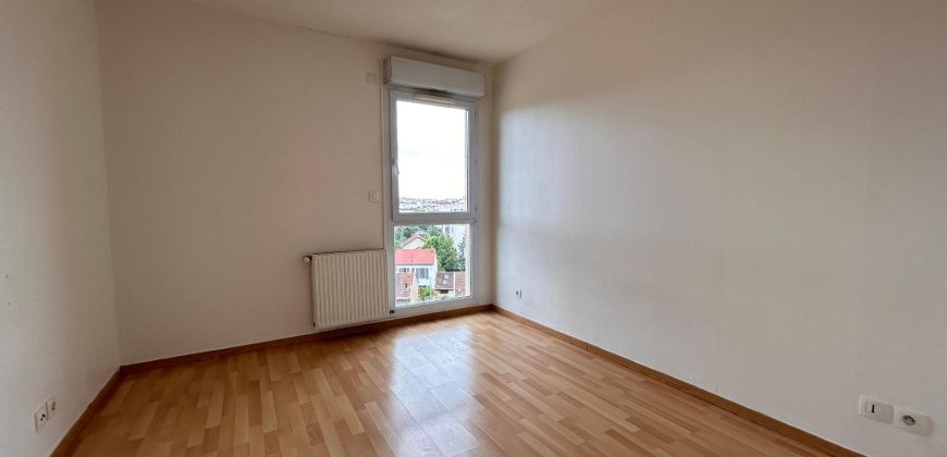 Réf : icsMVL1213-002, 3 pièce(s), VILLEURBANNE