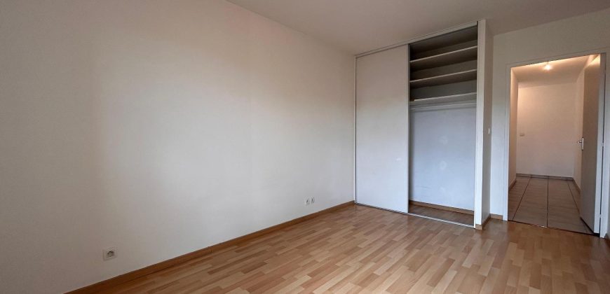 Réf : icsMVL1213-002, 3 pièce(s), VILLEURBANNE
