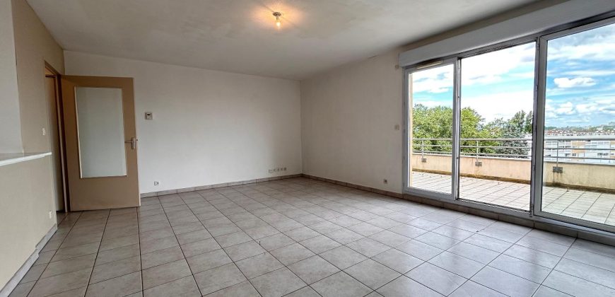 Réf : icsMVL1213-002, 3 pièce(s), VILLEURBANNE