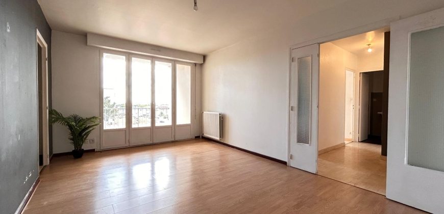 Réf : icsMVL1218-002, 2 pièce(s), DECINES CHARPIEU – LE MOLARD