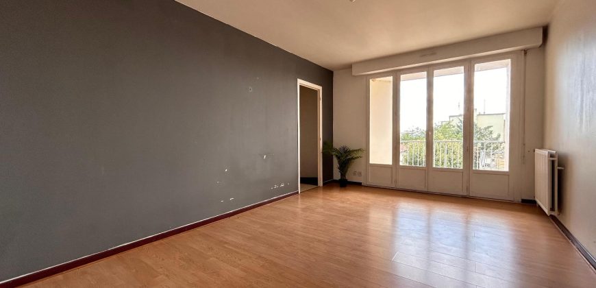 Réf : icsMVL1218-002, 2 pièce(s), DECINES CHARPIEU – LE MOLARD