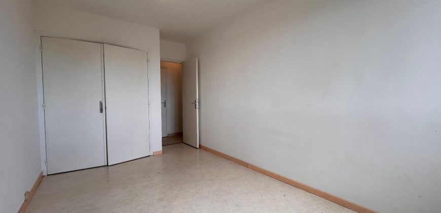 Réf : icsMVL1218-002, 2 pièce(s), DECINES CHARPIEU – LE MOLARD