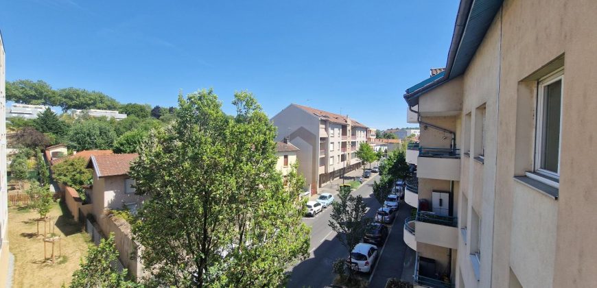 Réf : icsRME1284-003, 4 pièce(s), DECINES CHARPIEU