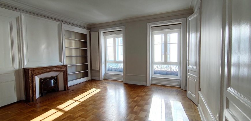 Réf : GES02320034-371, 5 pièce(s), LYON