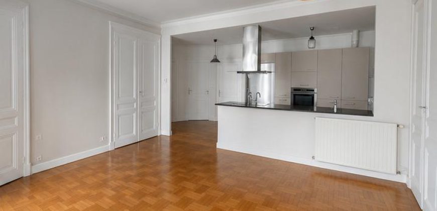 Réf : GES02320034-371, 5 pièce(s), LYON