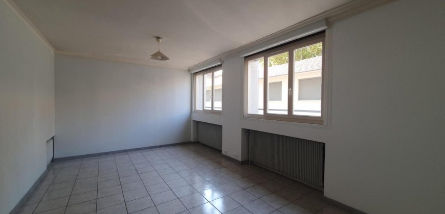 Réf : GES40810001-375, 3 pièce(s), LYON