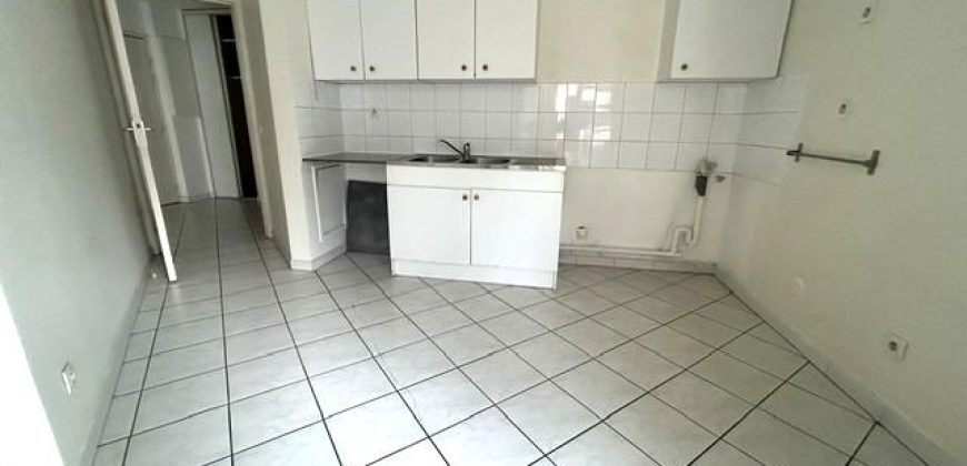 Réf : icsGST1292-001, 3 pièce(s), LYON