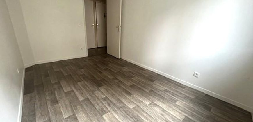 Réf : icsGST1292-001, 3 pièce(s), LYON