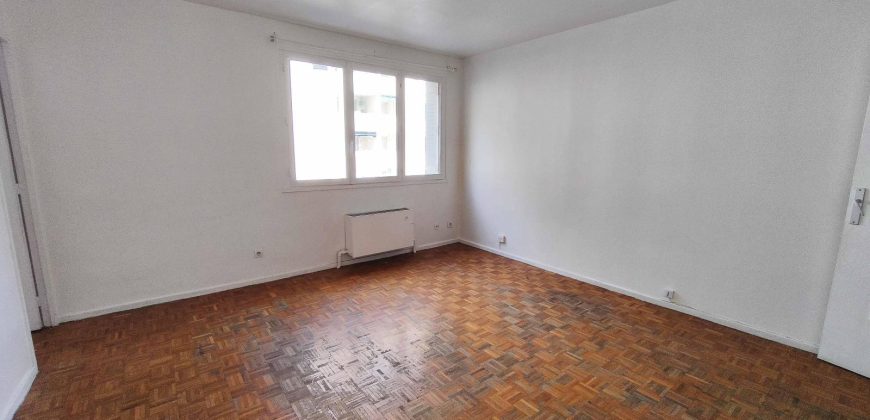 Réf : GES81000351-787, 3 pièce(s), LYON